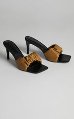 Jaggar The Label - Scrunched Heel in Walnut