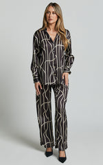 Yolanda Top - Long Sleeve Button Through Relaxed Shirt in Black/Gold Chain Print